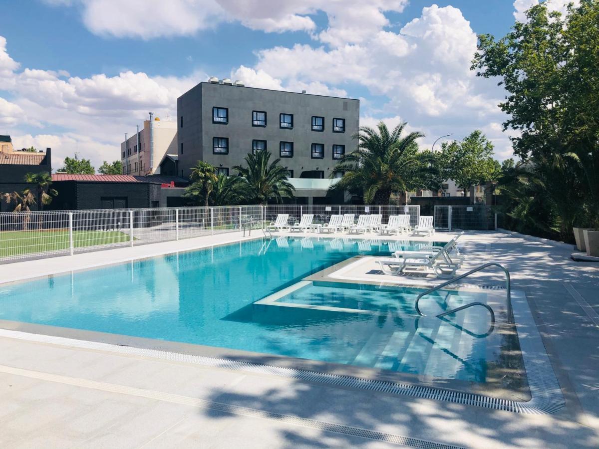 Hotel Parque Real ซิวดัดเรอัล ภายนอก รูปภาพ