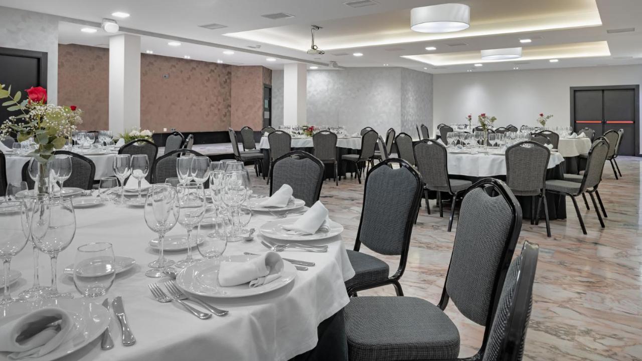 Hotel Parque Real ซิวดัดเรอัล ภายนอก รูปภาพ