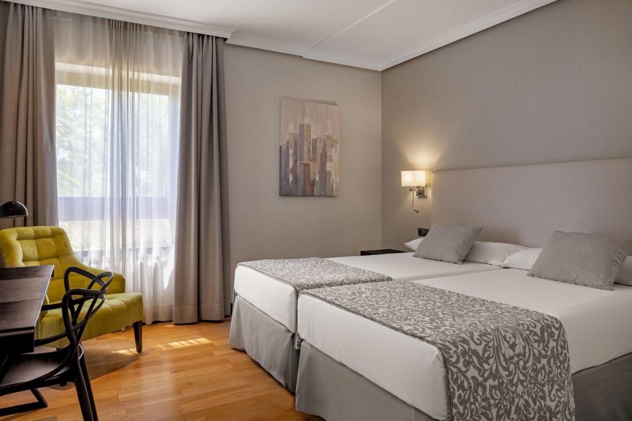 Hotel Parque Real ซิวดัดเรอัล ภายนอก รูปภาพ