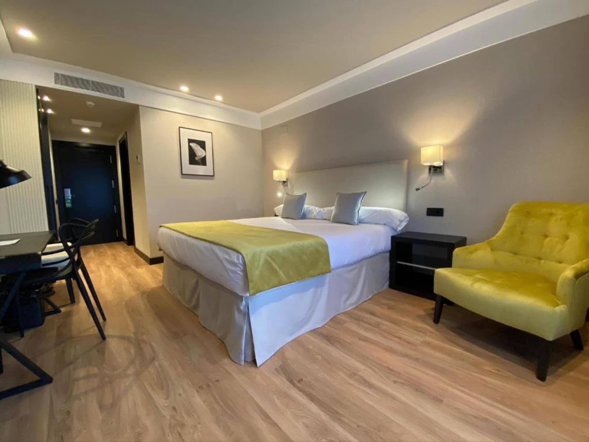 Hotel Parque Real ซิวดัดเรอัล ภายนอก รูปภาพ