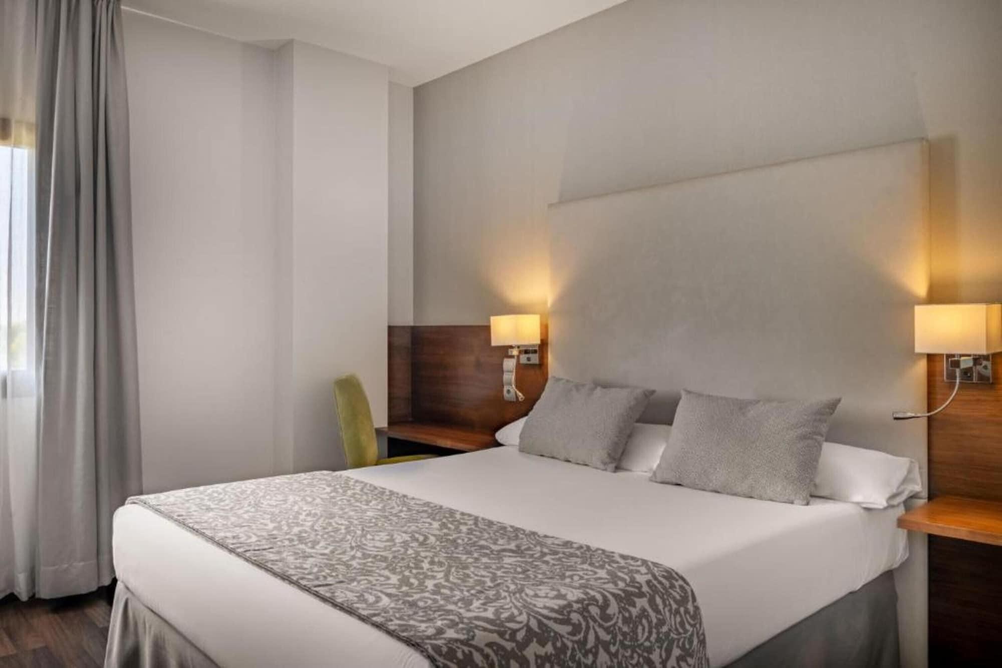 Hotel Parque Real ซิวดัดเรอัล ภายนอก รูปภาพ