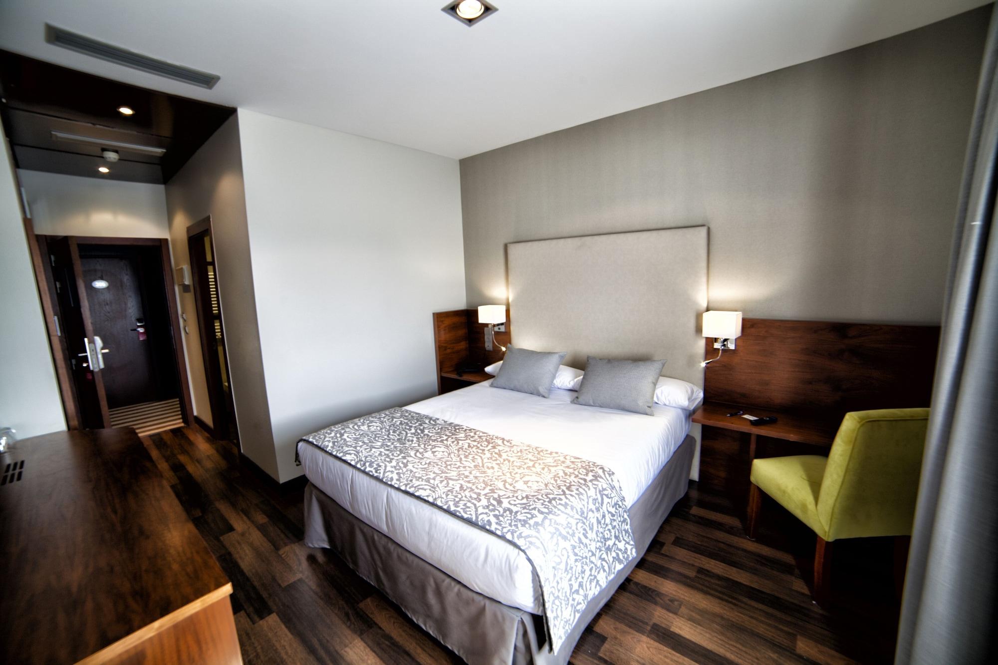Hotel Parque Real ซิวดัดเรอัล ภายนอก รูปภาพ