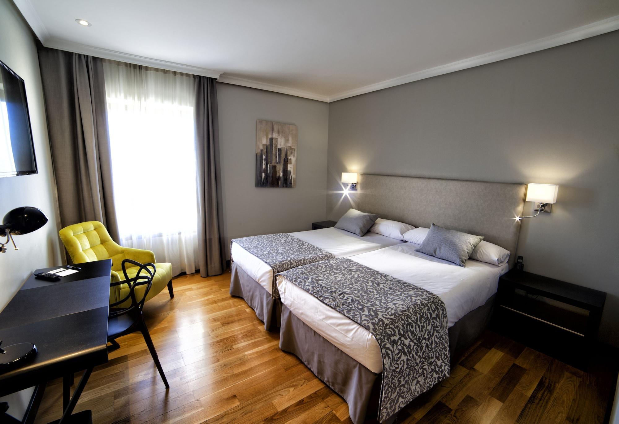 Hotel Parque Real ซิวดัดเรอัล ภายนอก รูปภาพ