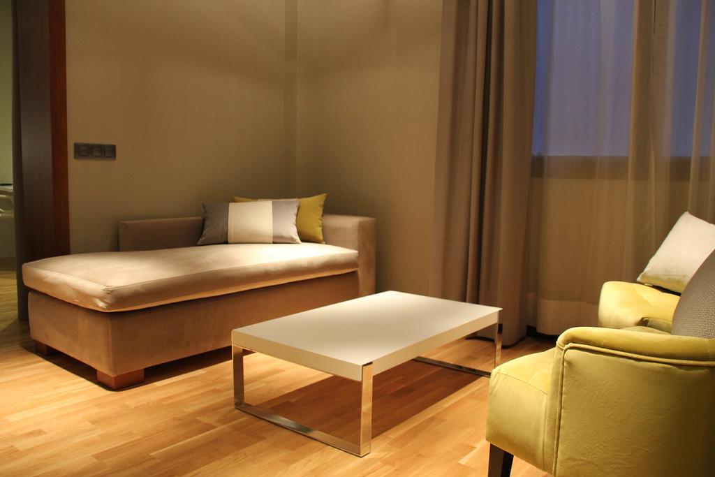 Hotel Parque Real ซิวดัดเรอัล ภายนอก รูปภาพ